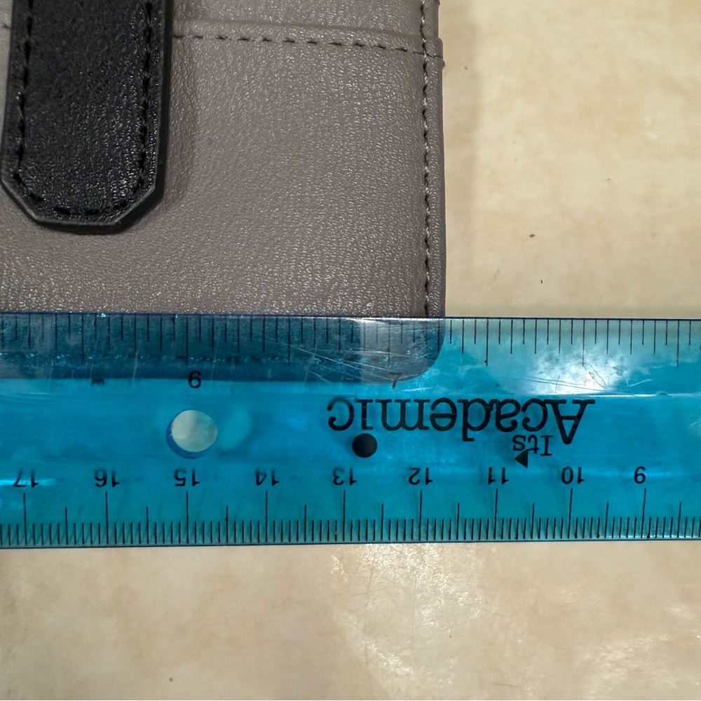 Kate Landry Gray Wallet New - Picture 6 of 7